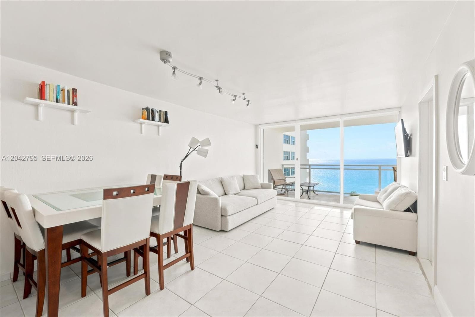 PARKER PLAZA · #816 in Hallandale Beach - Photo 5