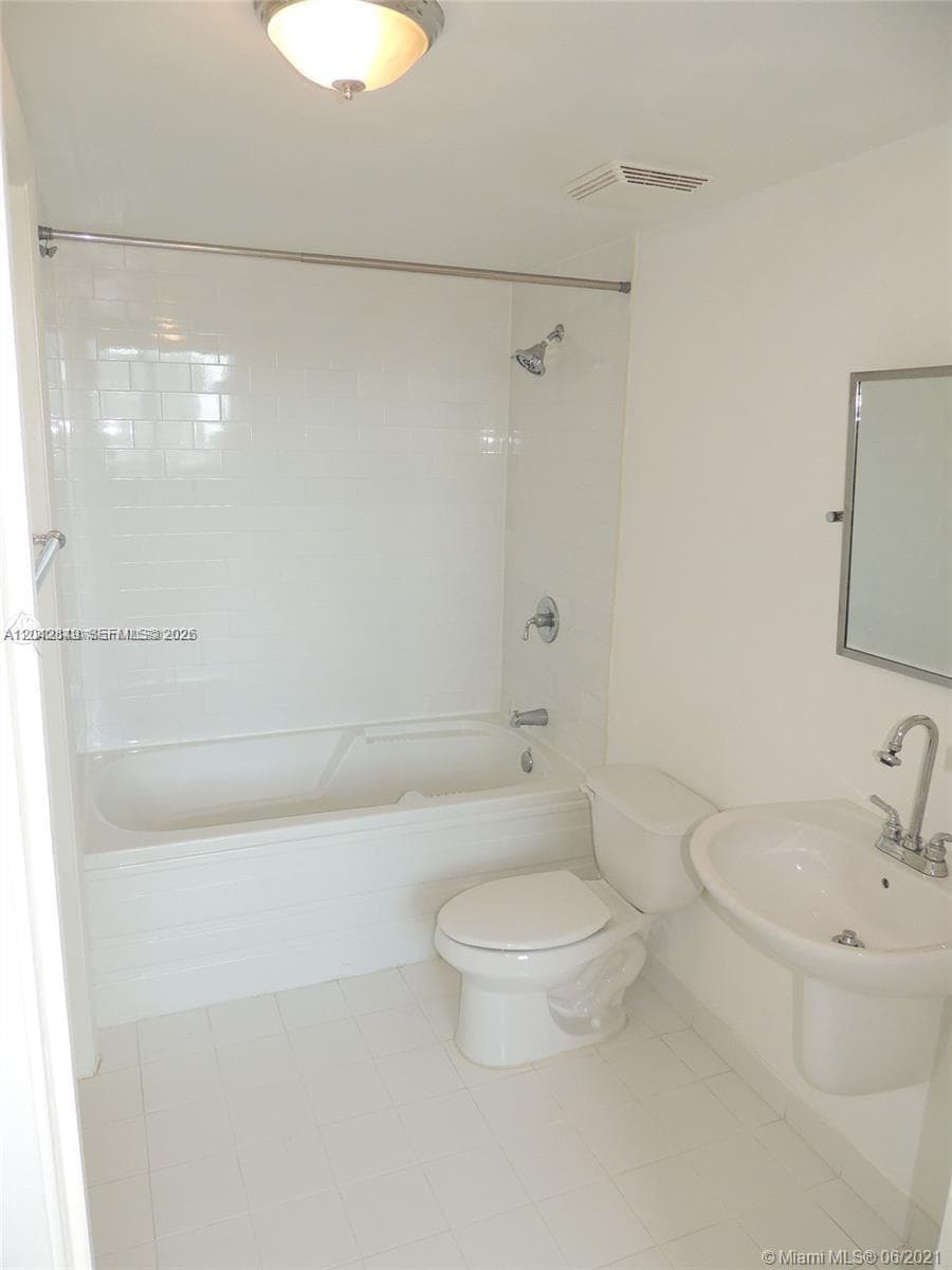 NEO VERTIKA CONDO · #1825 in Miami - Photo 13