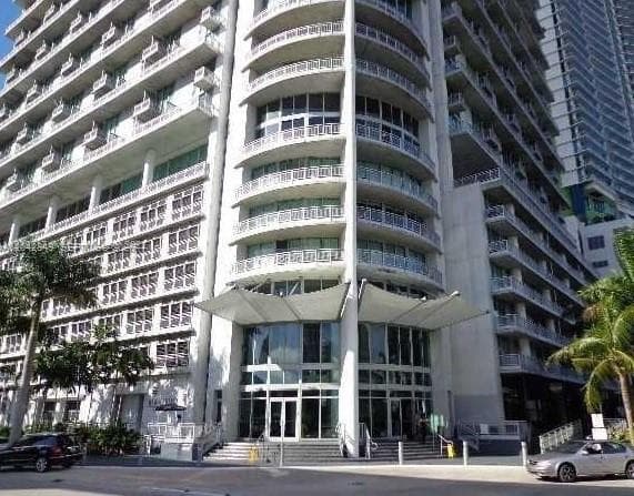 NEO VERTIKA CONDO · #1825 in Miami - Photo 3