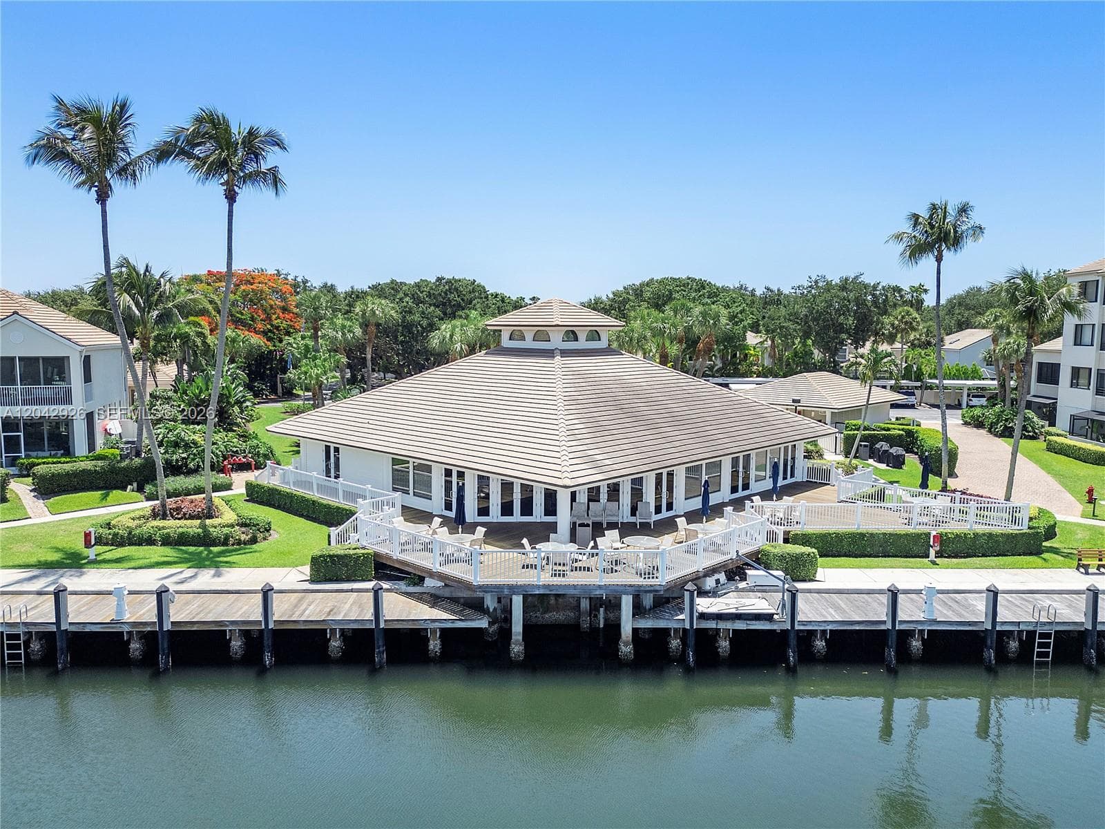 Oak Harbor · #522 in Juno Beach - Photo 44