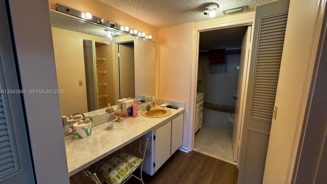 HALLANDALE GARDENS CONDO · #103 in Hallandale Beach - Photo 5