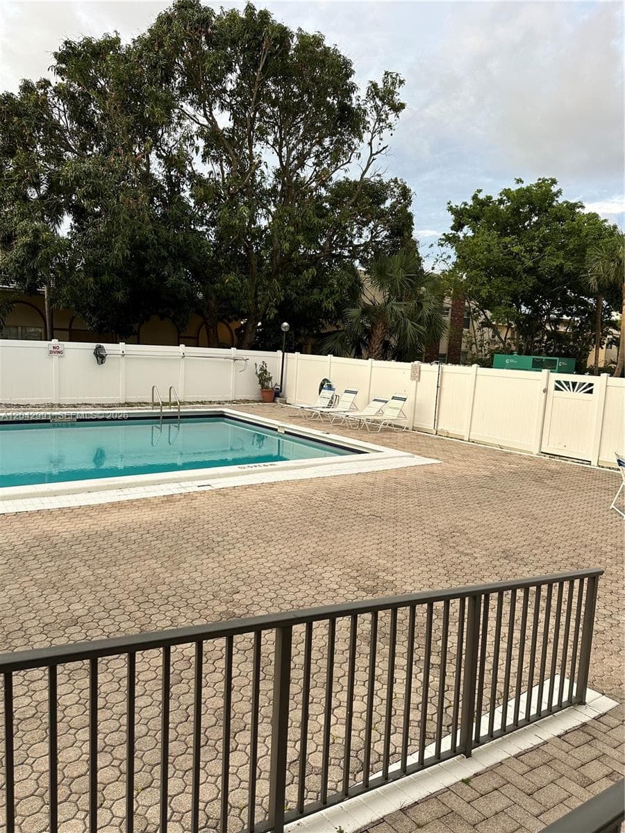 HALLANDALE GARDENS CONDO · #103 in Hallandale Beach - Photo 20