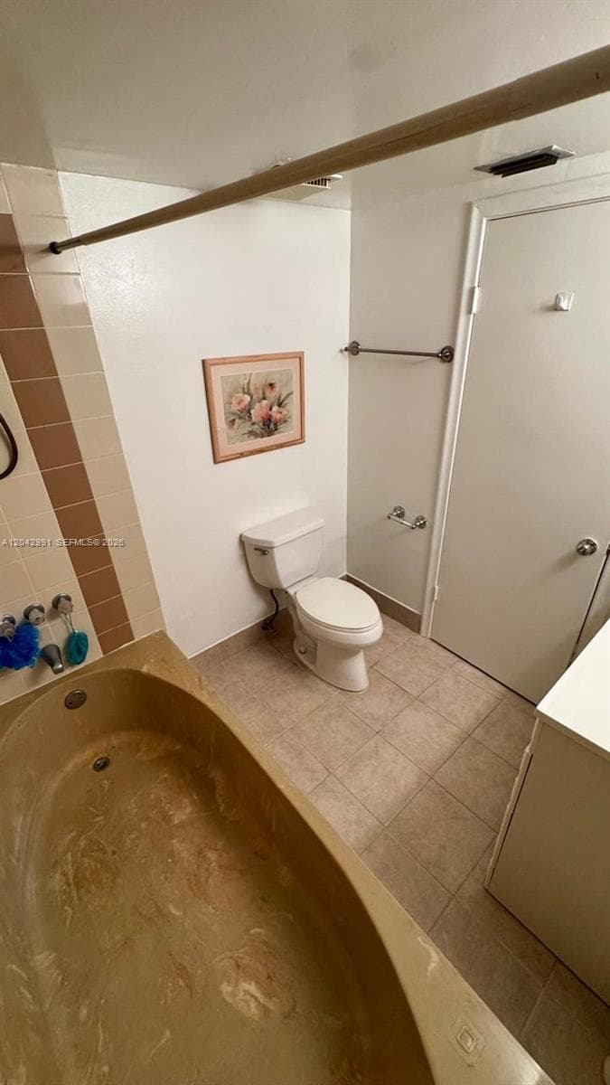 HALLANDALE GARDENS CONDO · #103 in Hallandale Beach - Photo 11