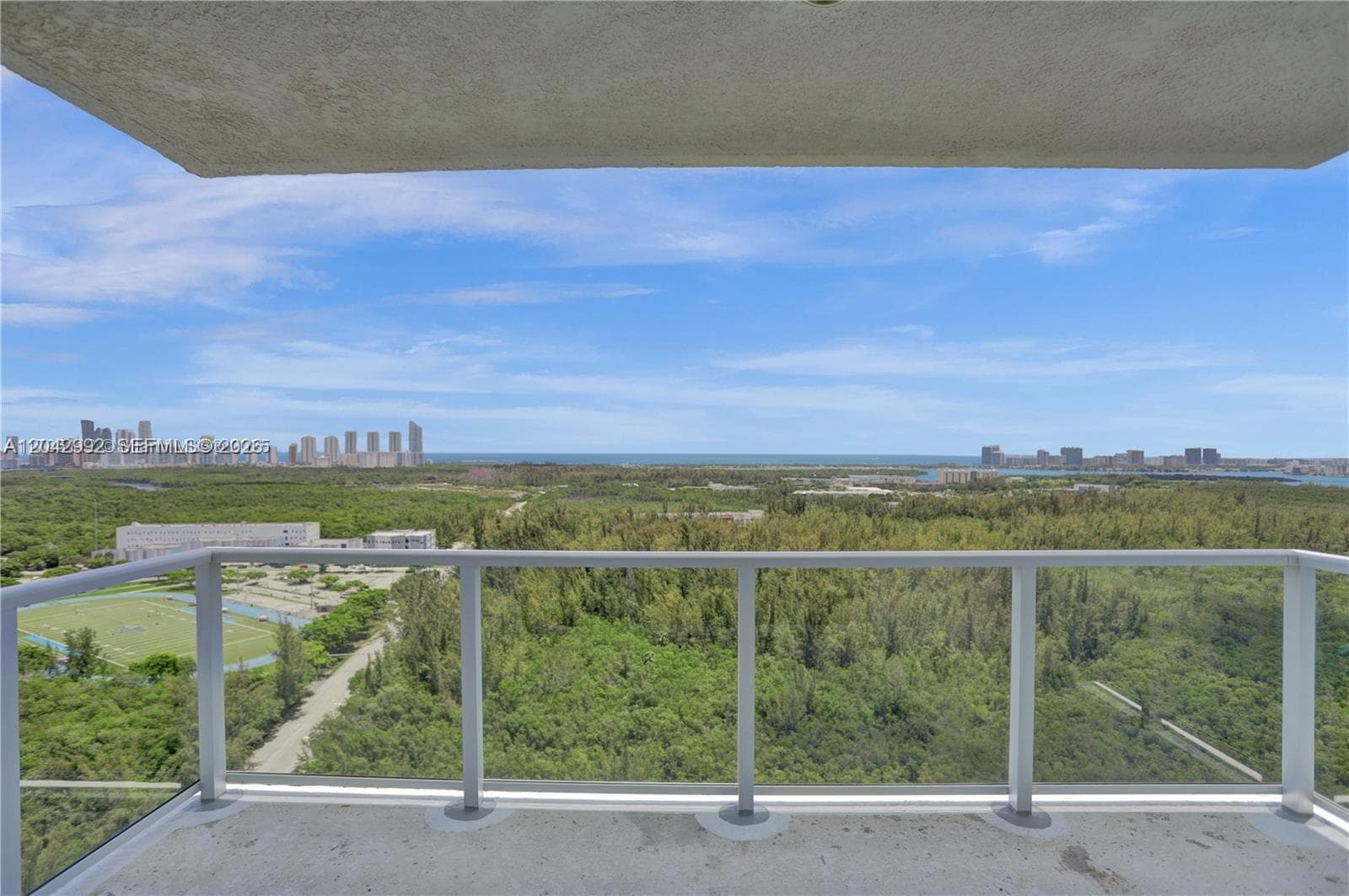 THE OAKS I CONDO · #2603 in North Miami - Photo 2