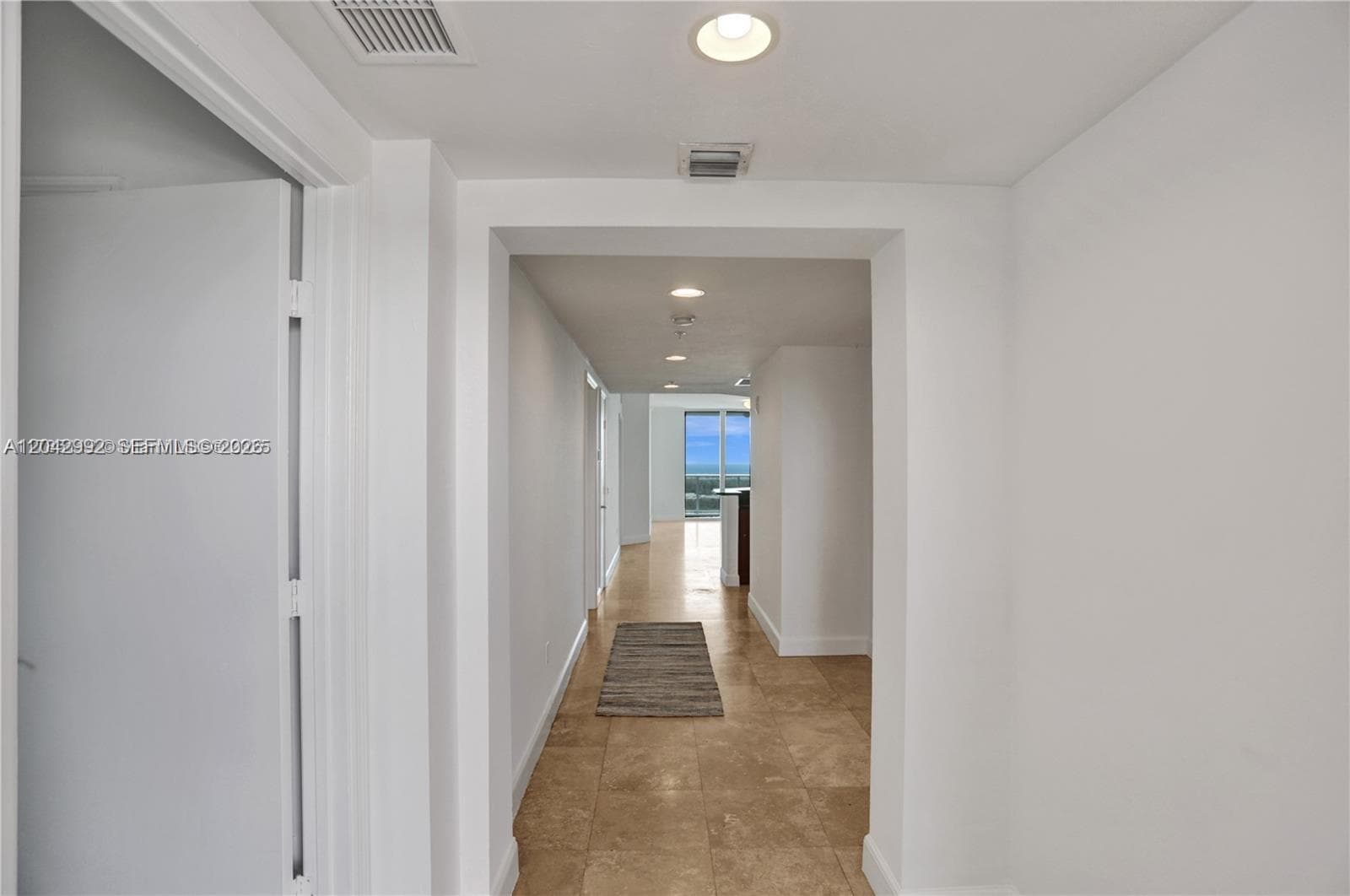 THE OAKS I CONDO · #2603 in North Miami - Photo 3