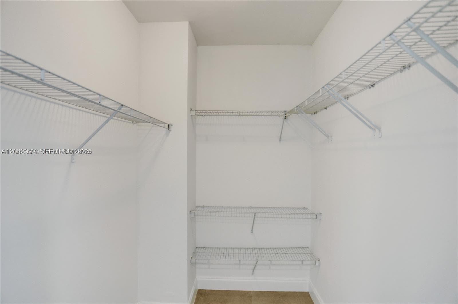 THE OAKS I CONDO · #2603 in North Miami - Photo 15