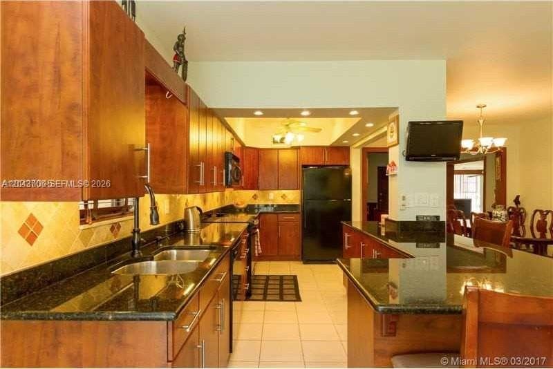 5931 SW 46th St photo 12