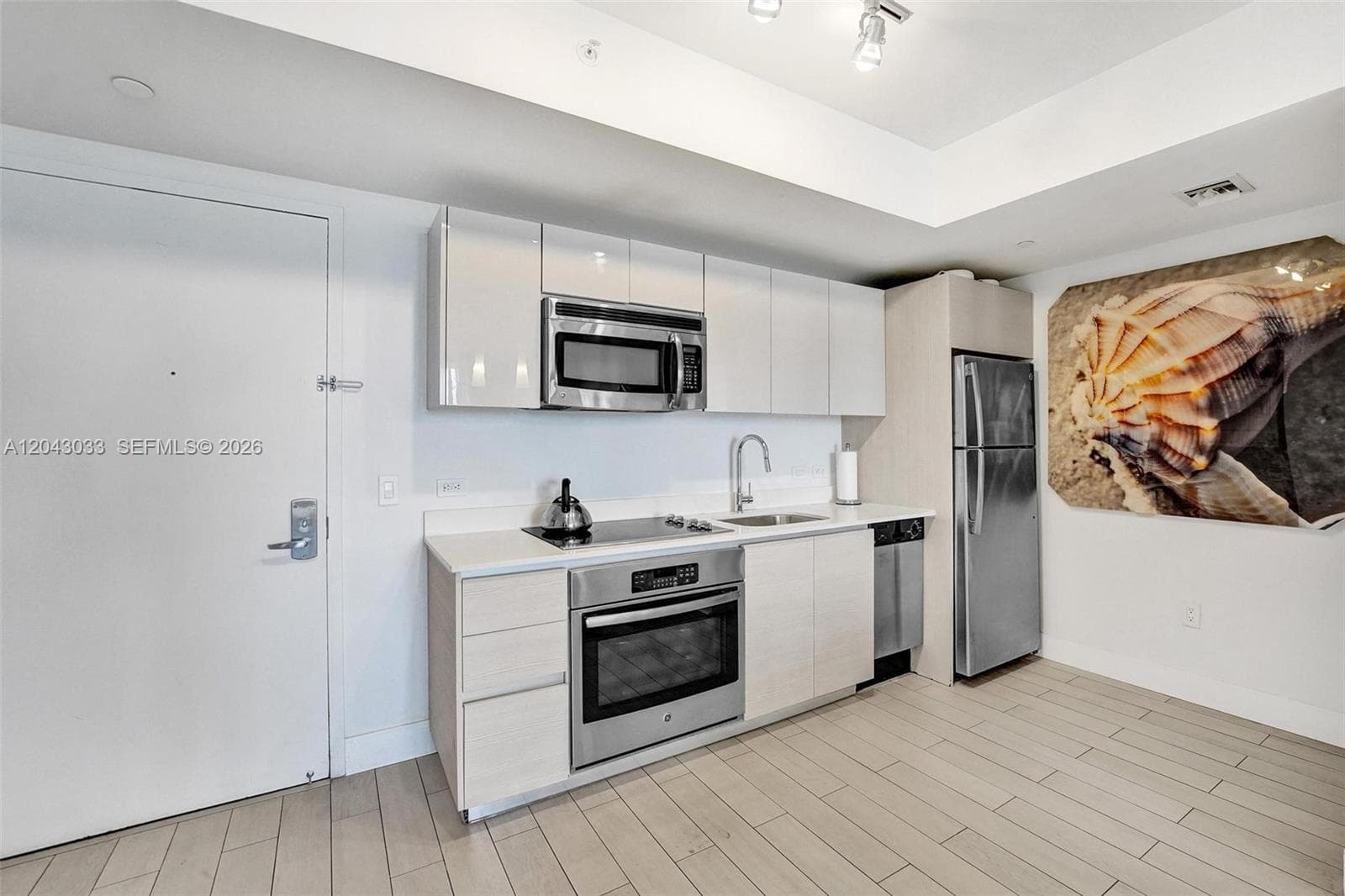 Beachwalk · #R906 in Hallandale Beach - Photo 11