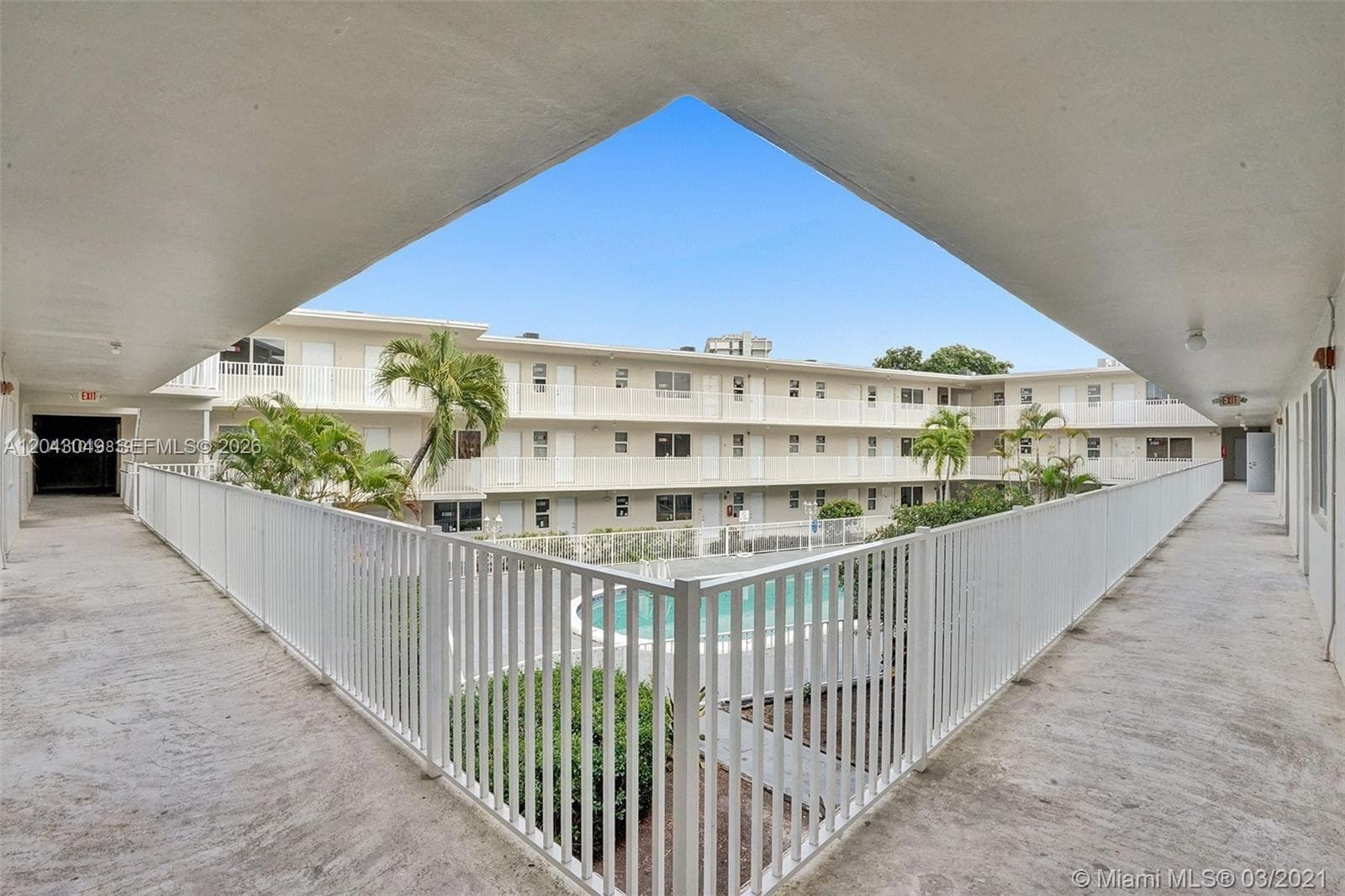 1895 Venice Park Dr · #B6 in Miami - Photo 2