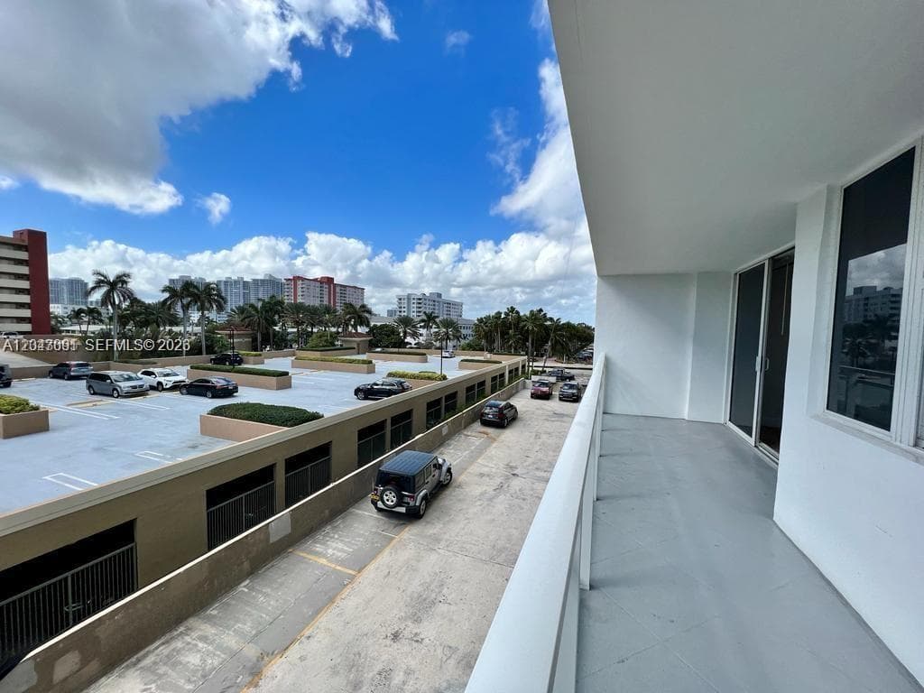 PARKER PLAZA CONDO ESTATE · #211 in Hallandale Beach - Photo 6