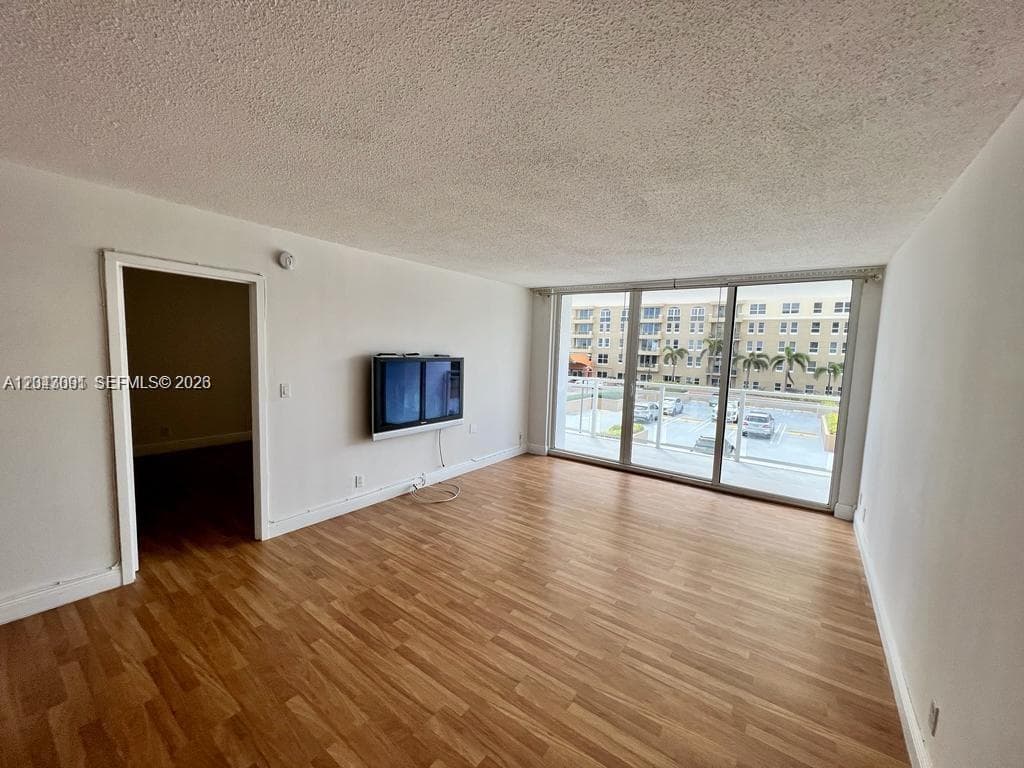 PARKER PLAZA CONDO ESTATE · #211 in Hallandale Beach - Photo 3