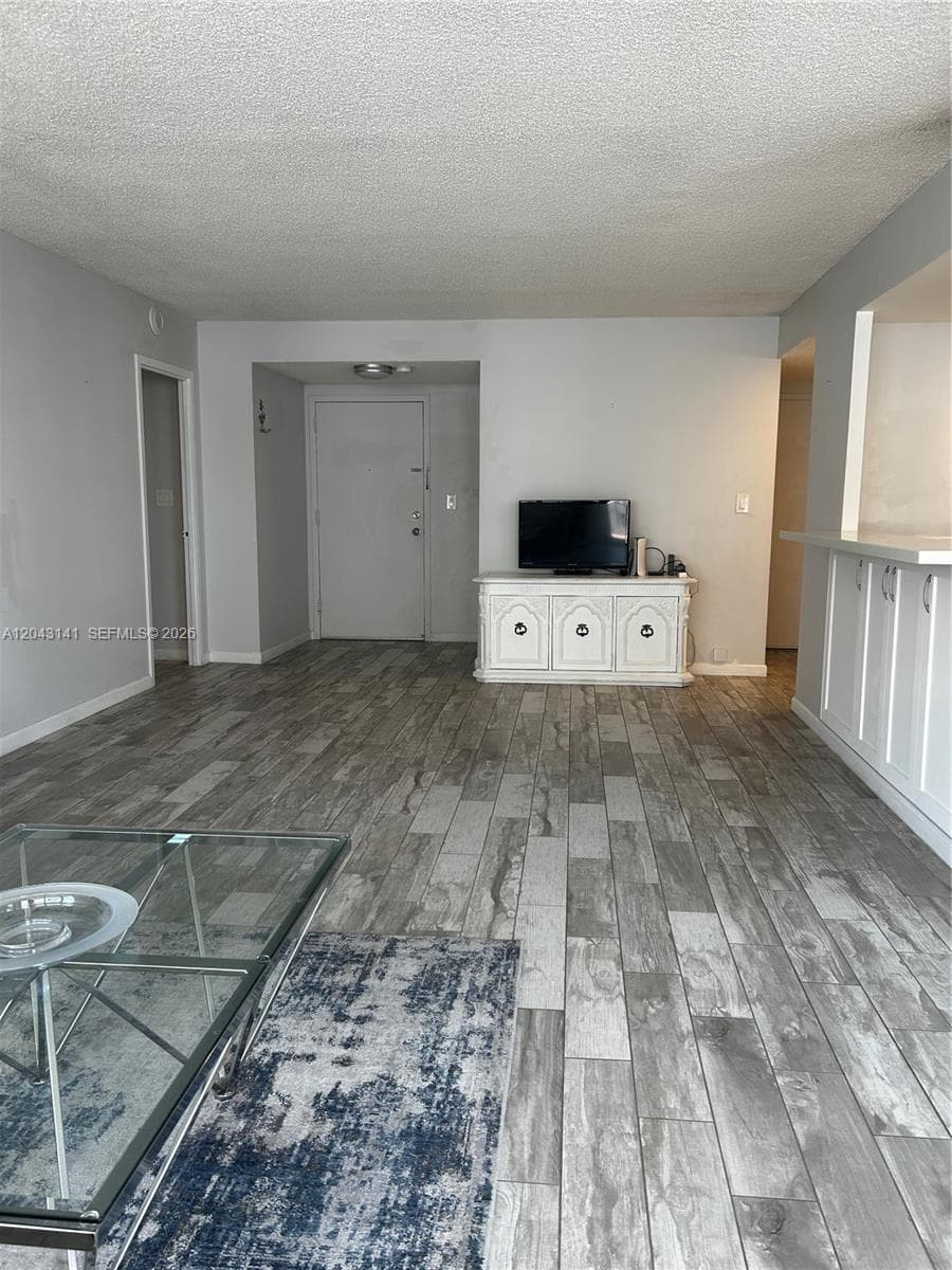 WINSTON TOWERS 200 · #1607 in Sunny Isles Beach - Photo 9