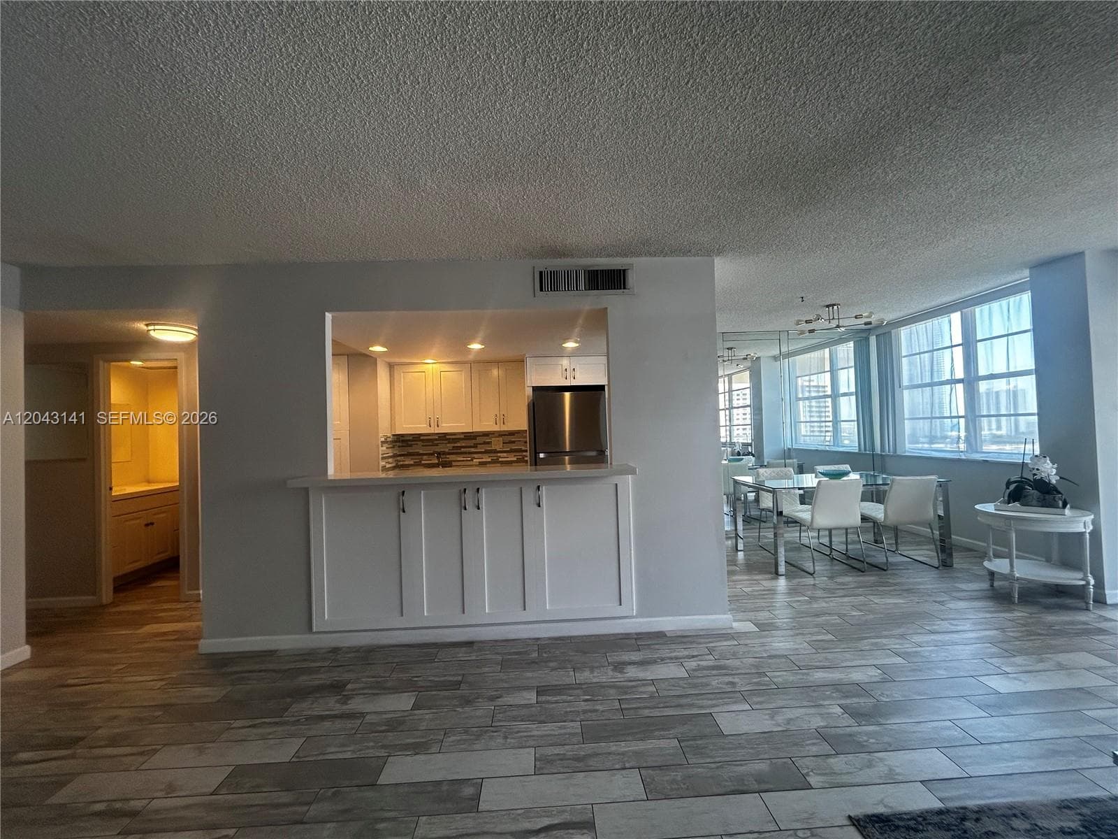 WINSTON TOWERS 200 · #1607 in Sunny Isles Beach - Photo 8