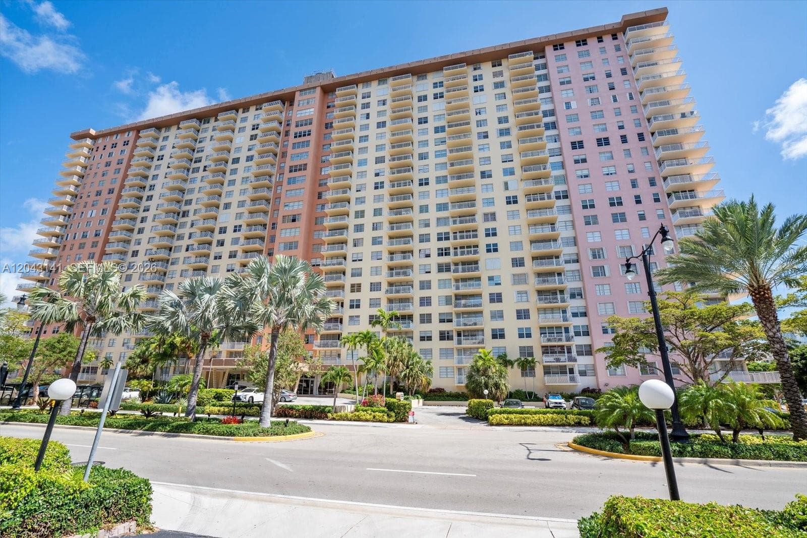 WINSTON TOWERS 200 · #1607 in Sunny Isles Beach - Photo 21