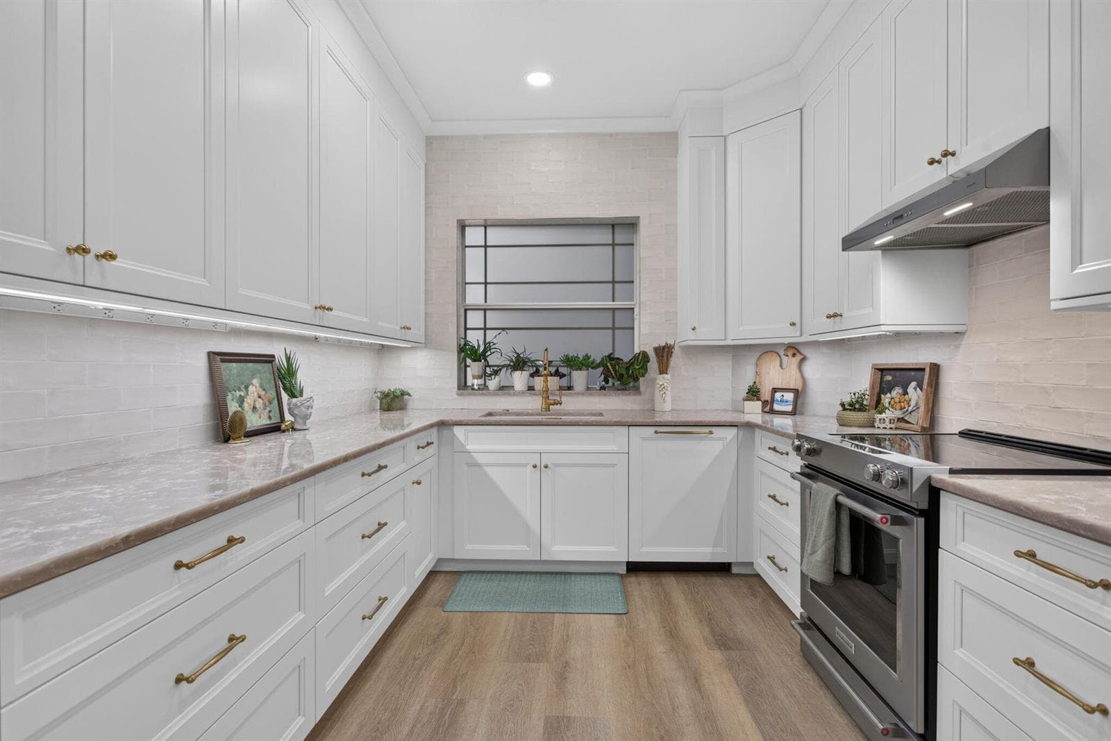 11-web-or-mls-2025-9305