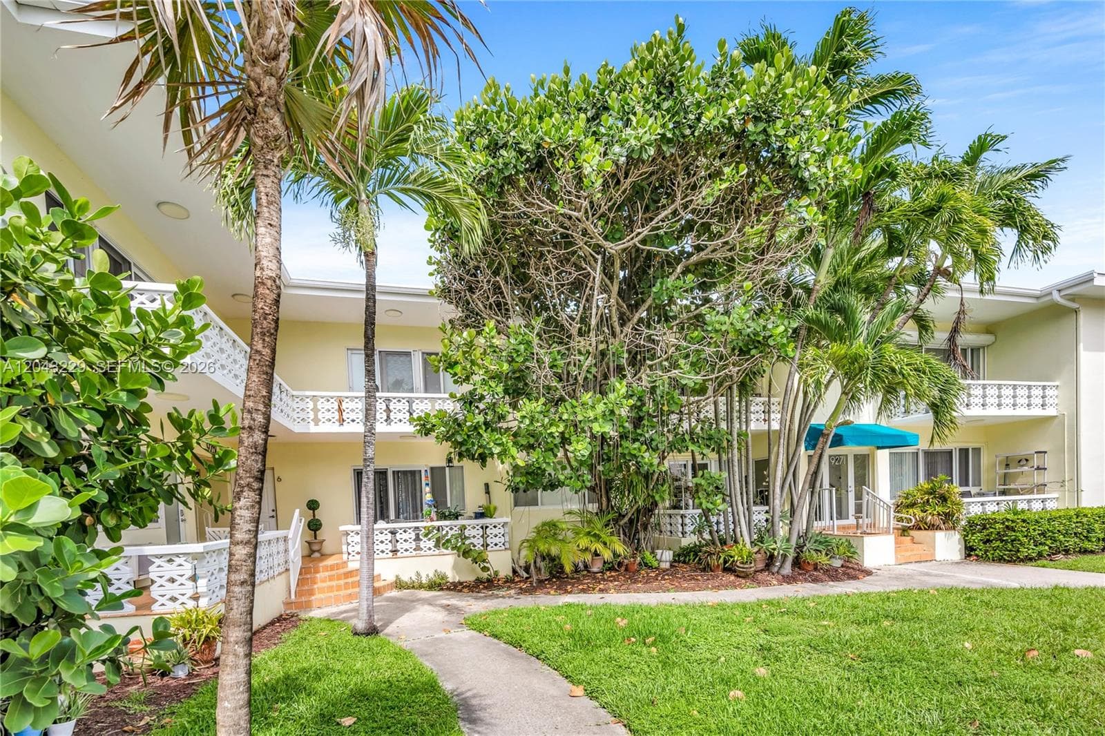 HARBOUR POINT CONDO · #15 in Bay Harbor Islands - Photo 4