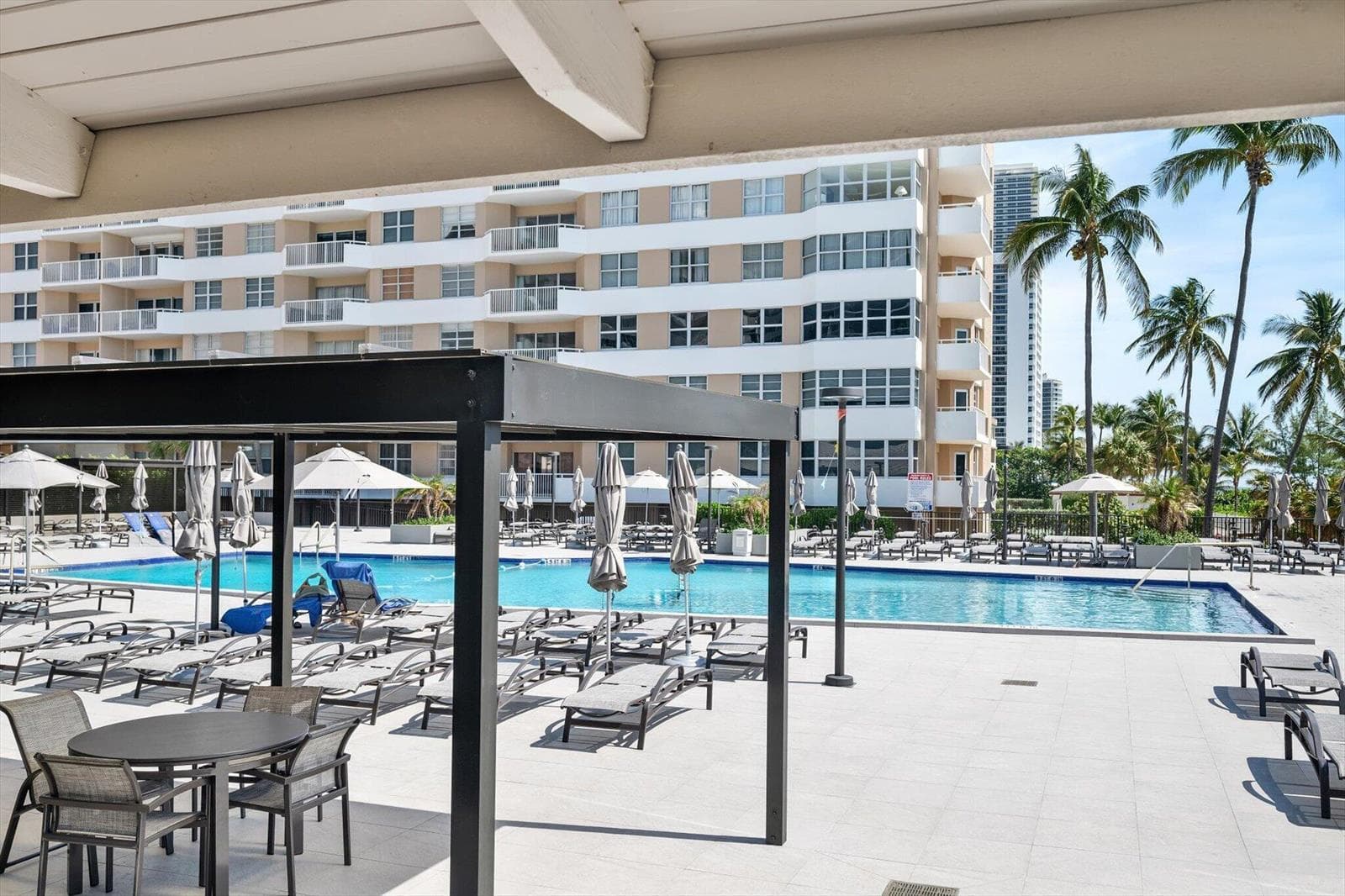 22-1980 S Ocean Dr APT 19A_025