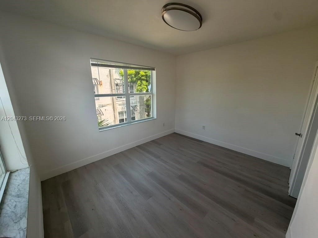 The Michigan Condo · #38 in Miami Beach - Photo 13