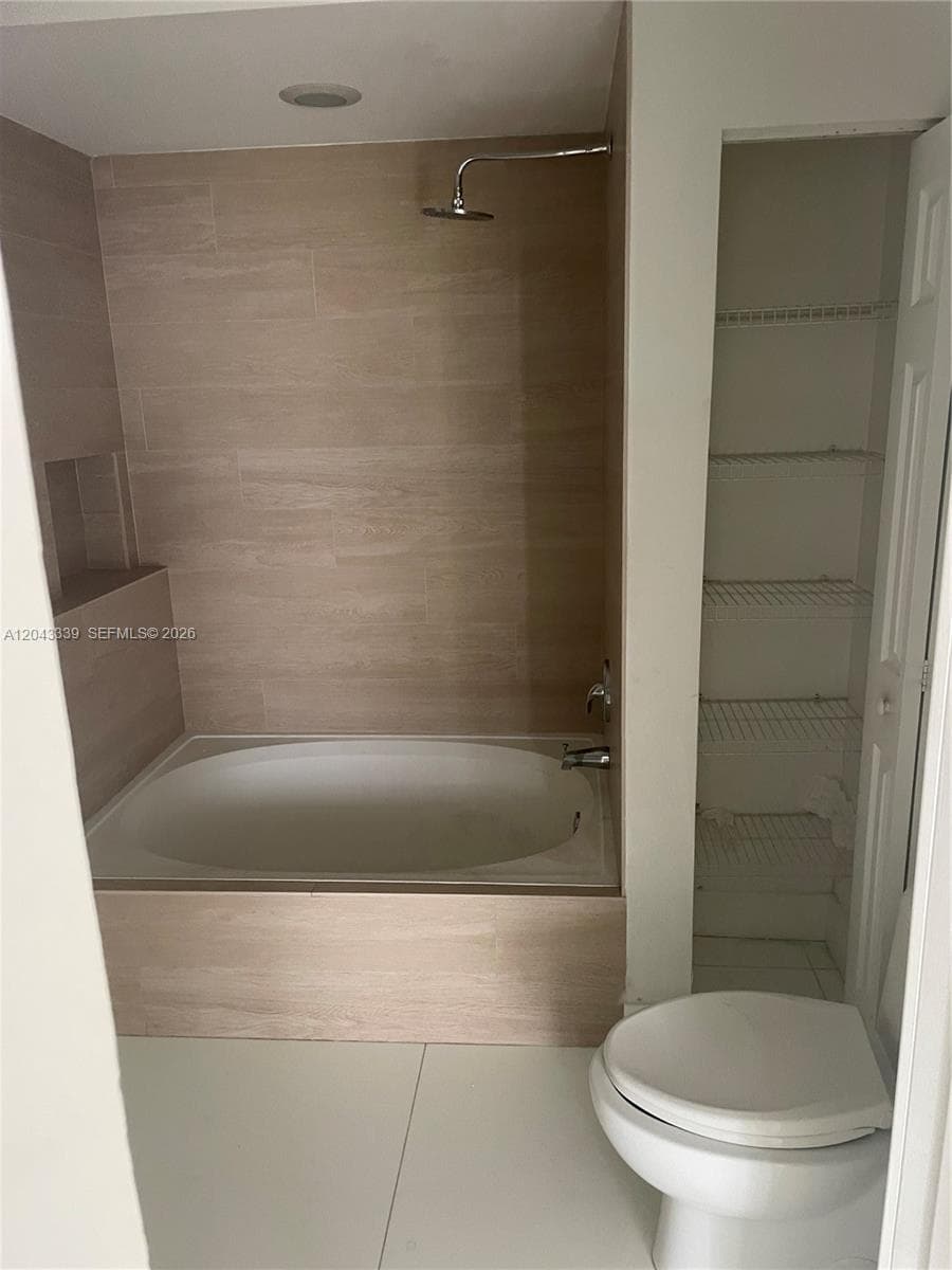 Village by the Bay · #8105 in Aventura - Photo 8