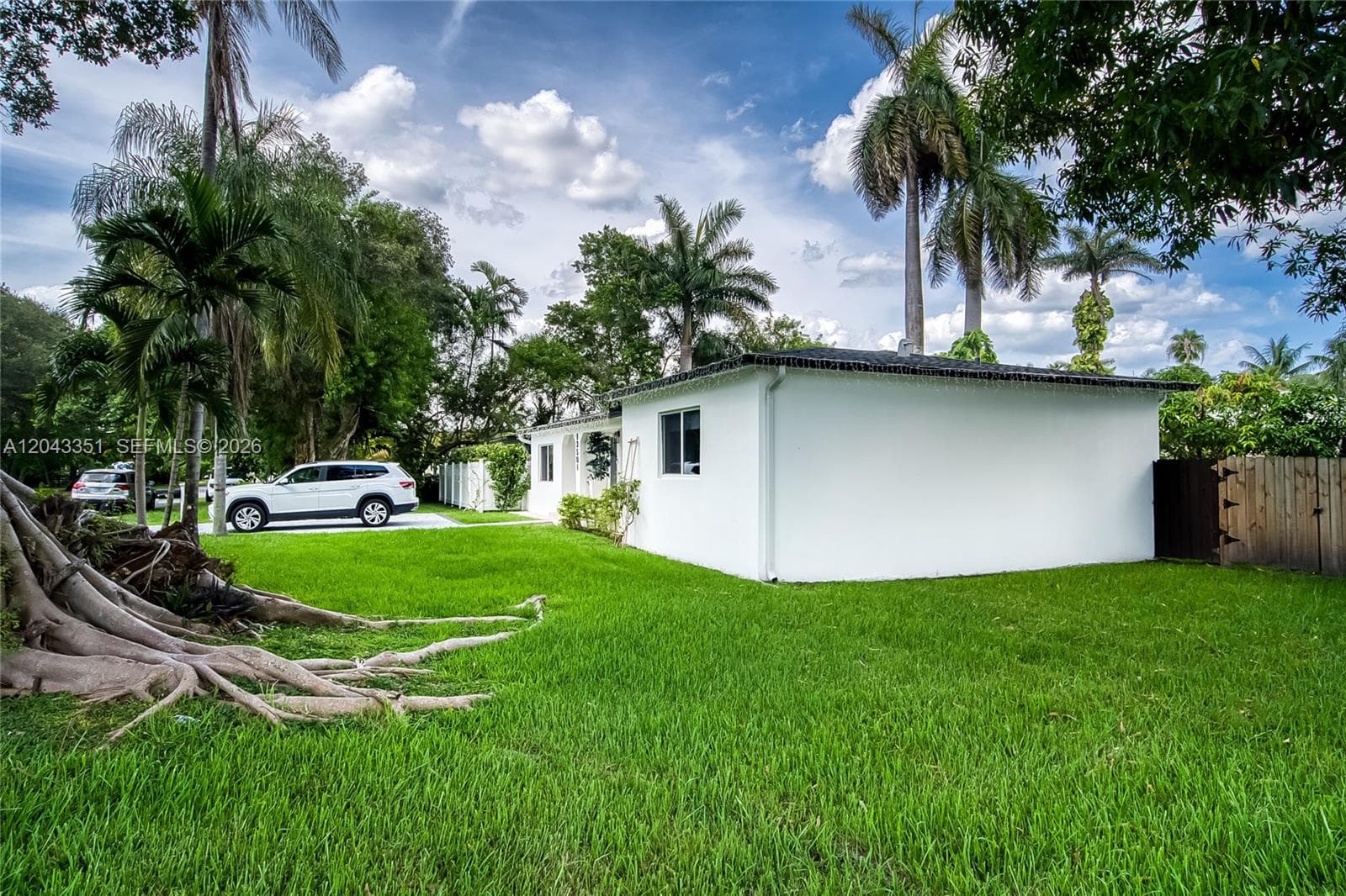 13501 NE Miami Ct photo 6