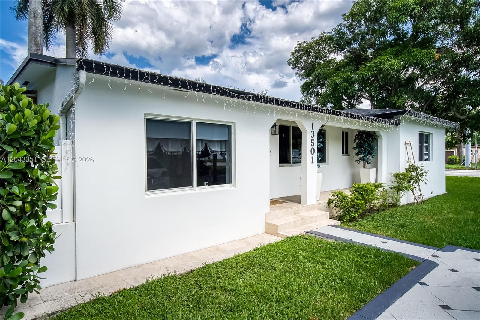 13501 NE Miami Ct photo 4