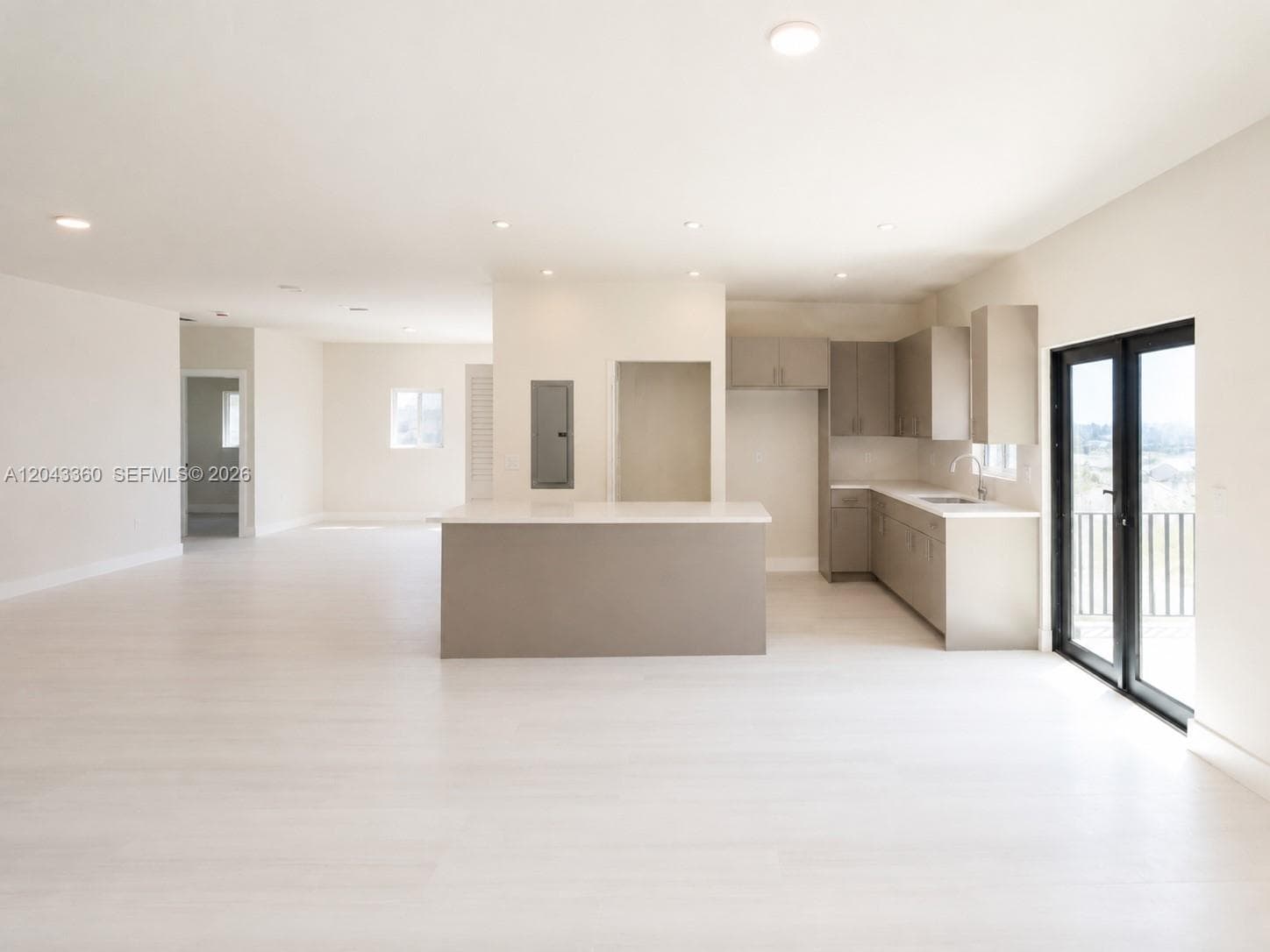 13720 NE 2nd Court photo 6