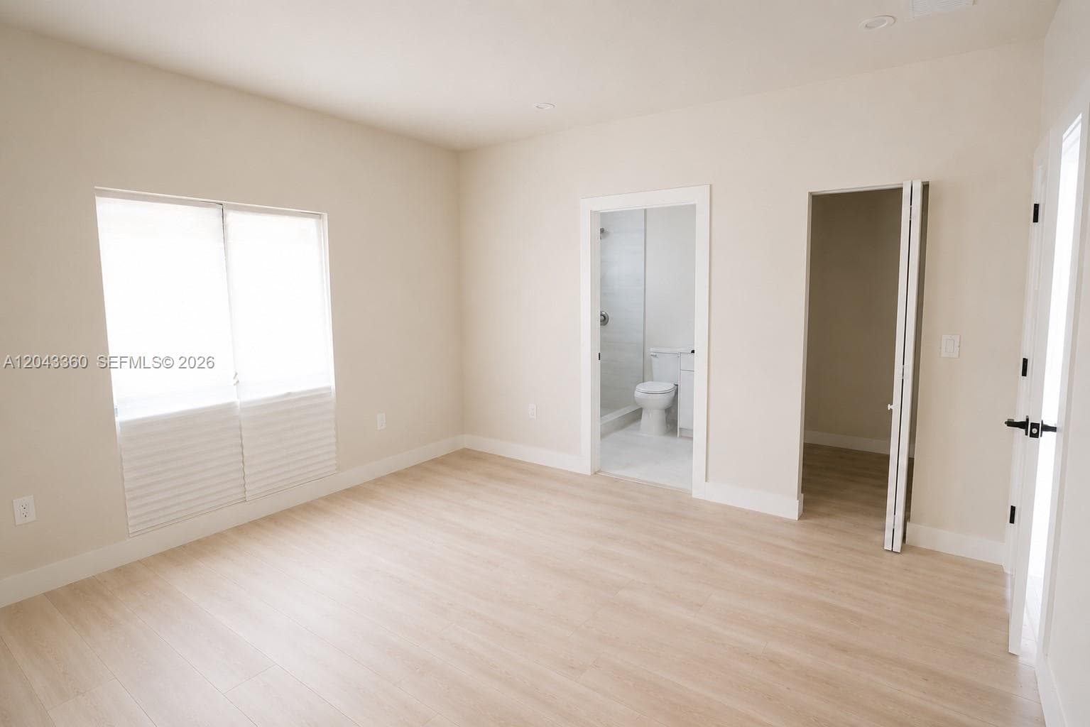 13720 NE 2nd Court photo 12