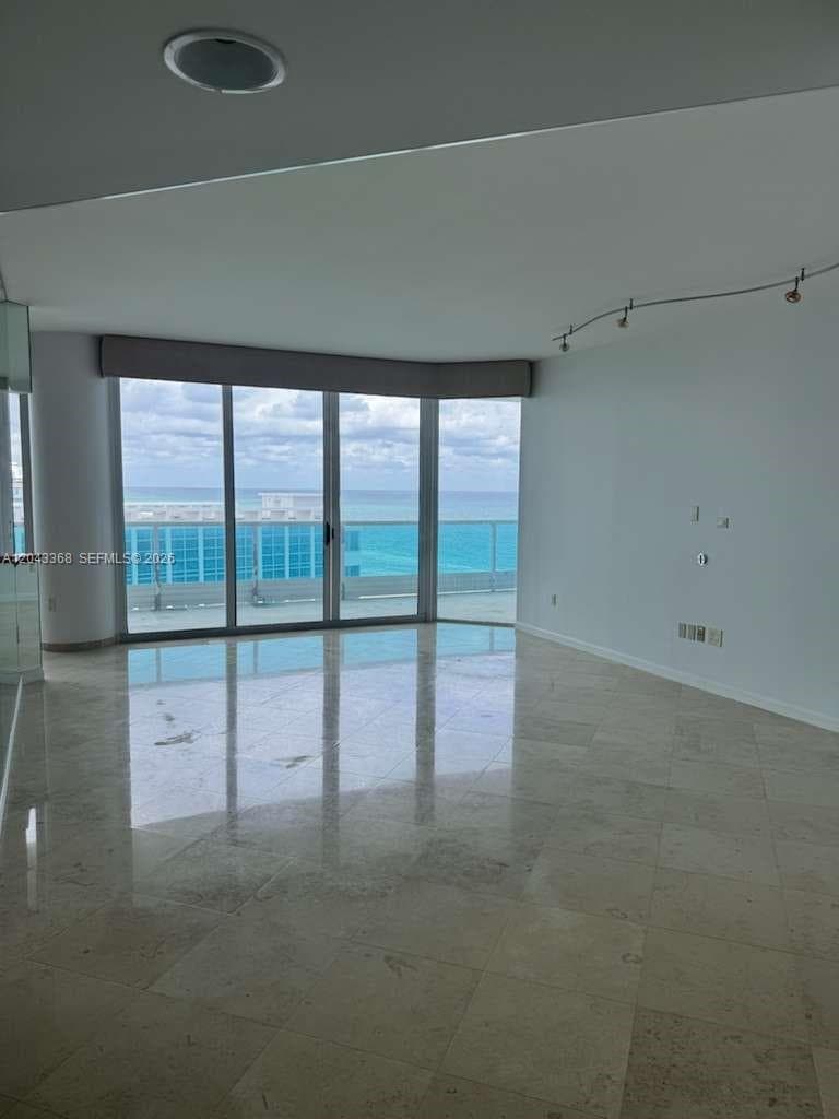 CAPOBELLA CONDO · #1602 in Miami Beach - Photo 1