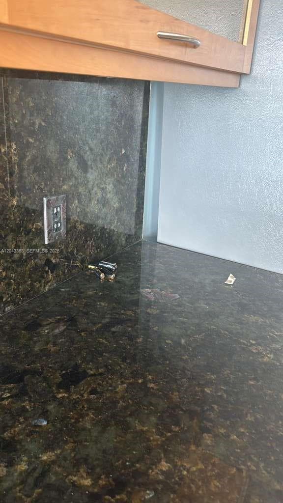 CAPOBELLA CONDO · #1602 in Miami Beach - Photo 21