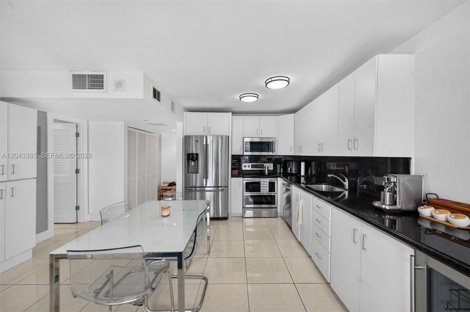 The Presidential Condo · #1001 in Miami Beach - Photo 7