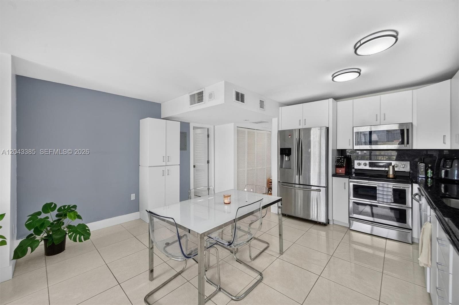 The Presidential Condo · #1001 in Miami Beach - Photo 9