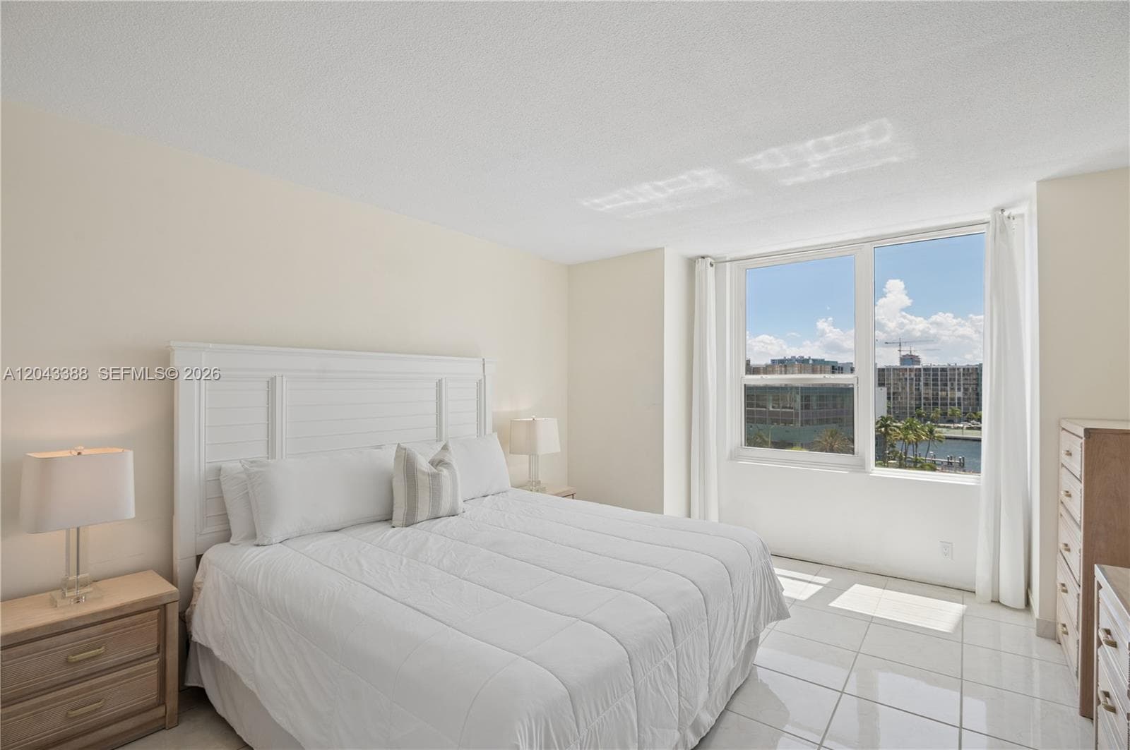 ALEXANDER TOWERS · #604 in Hollywood - Photo 12