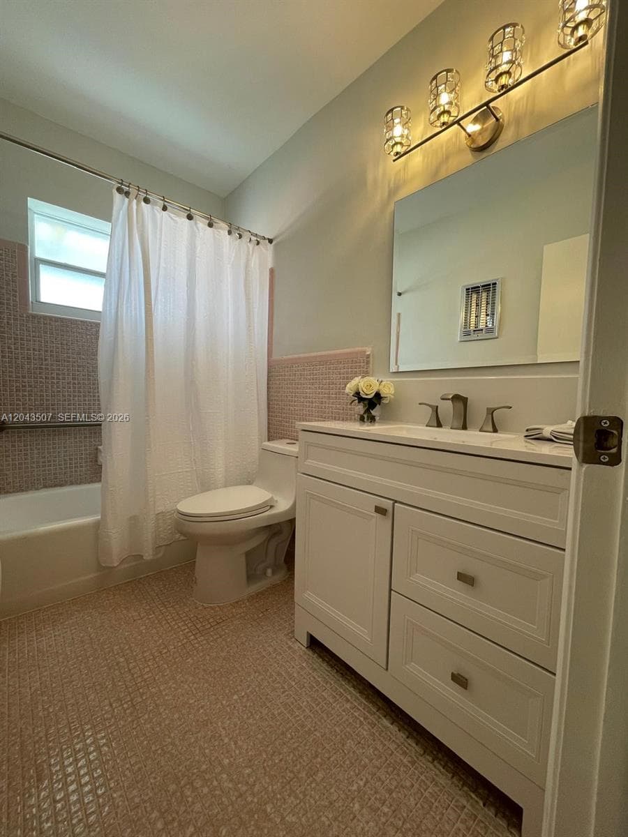 LEE CONDOMINIUM APTS · #205 in Hollywood - Photo 13