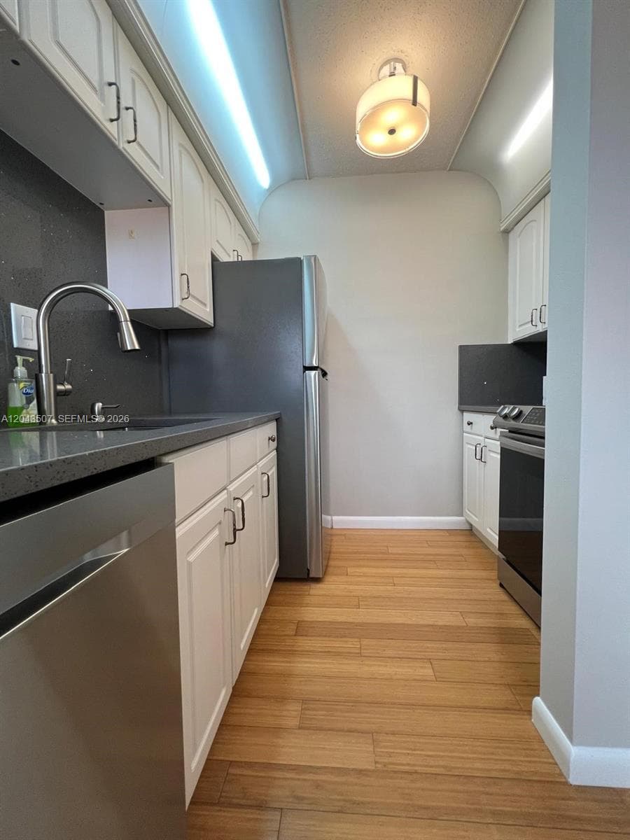 LEE CONDOMINIUM APTS · #205 in Hollywood - Photo 7