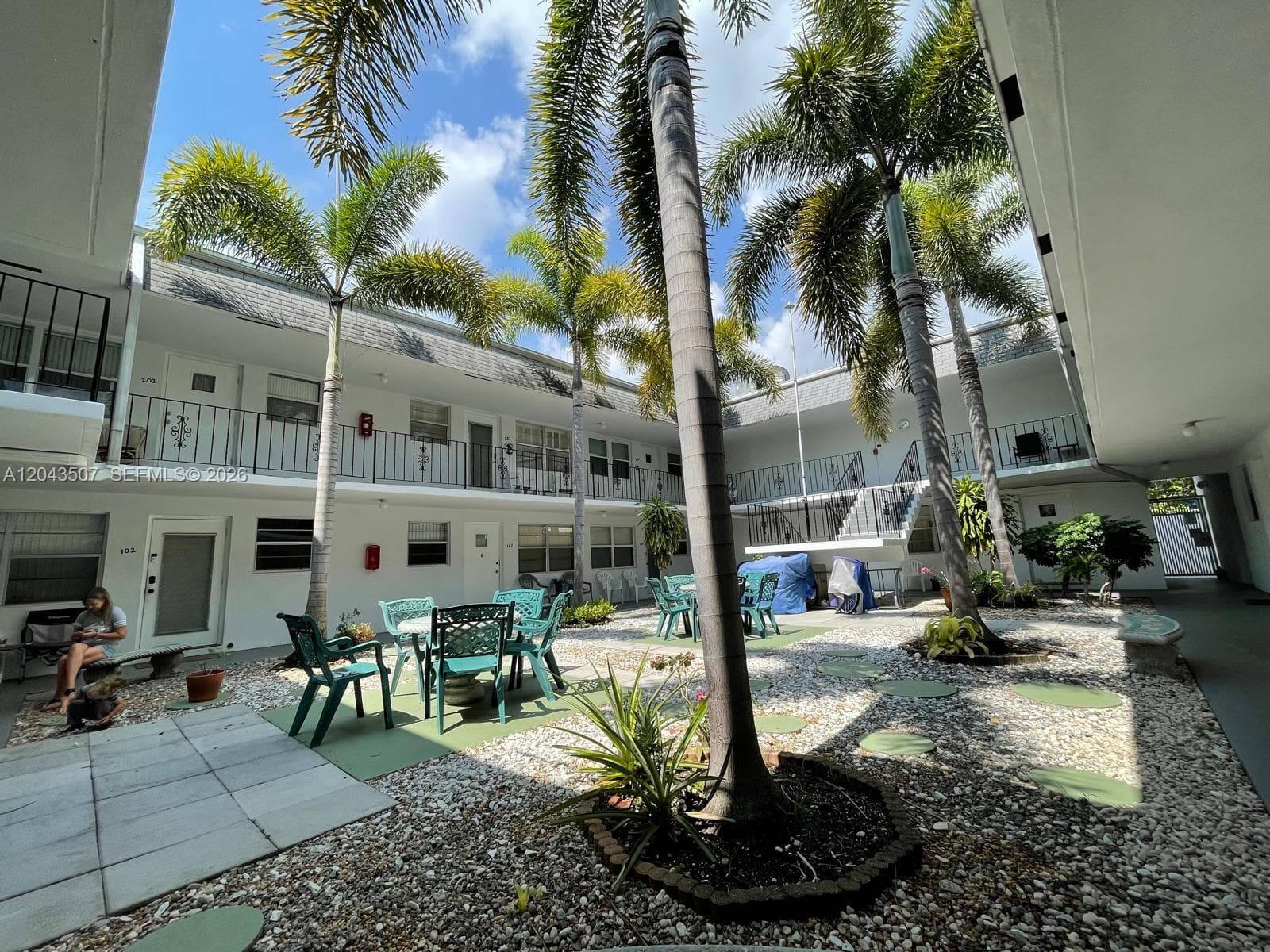 LEE CONDOMINIUM APTS · #205 in Hollywood - Photo 14