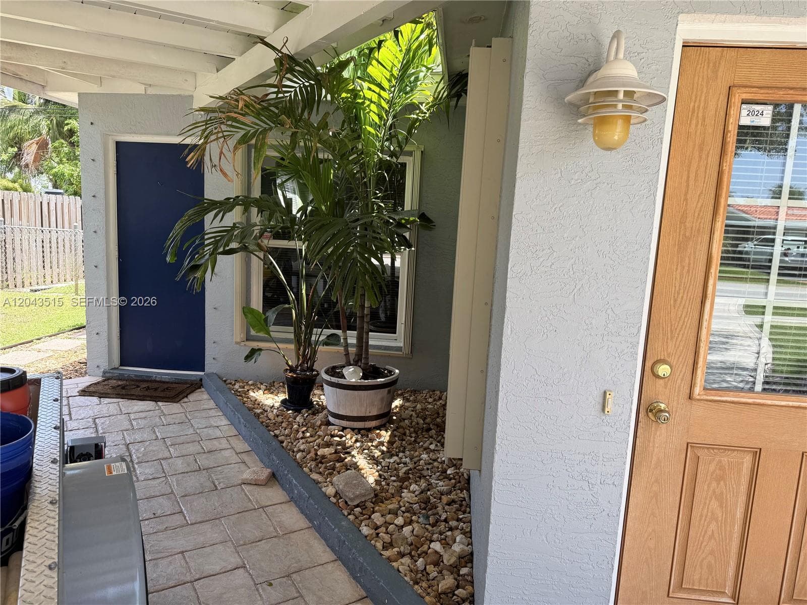 1232 SW 1st Ave photo 3