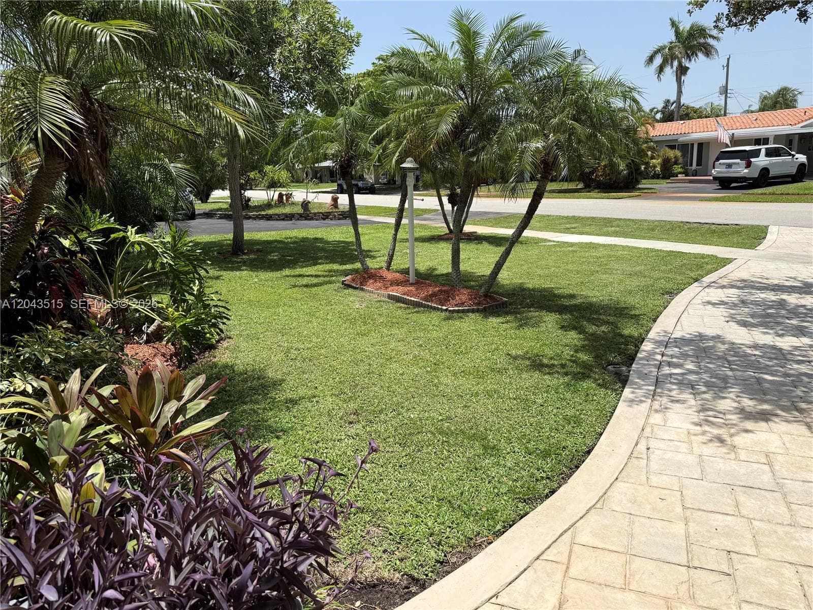 1232 SW 1st Ave photo 5