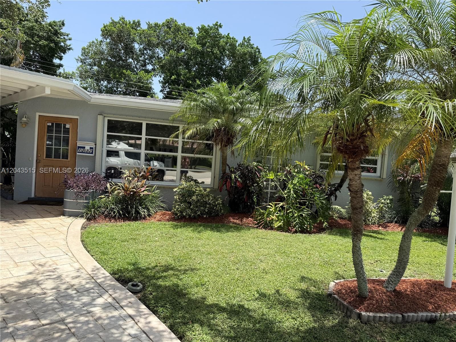 1232 SW 1st Ave photo 4