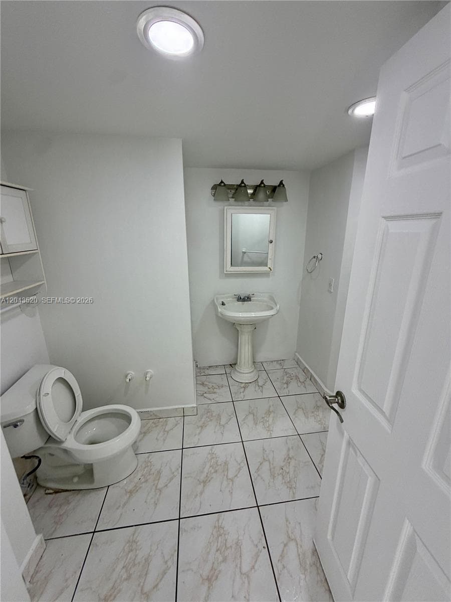 BUCKLEY TOWERS CONDO · #1215E in Miami - Photo 7