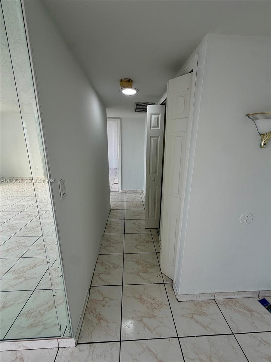 BUCKLEY TOWERS CONDO · #1215E in Miami - Photo 3