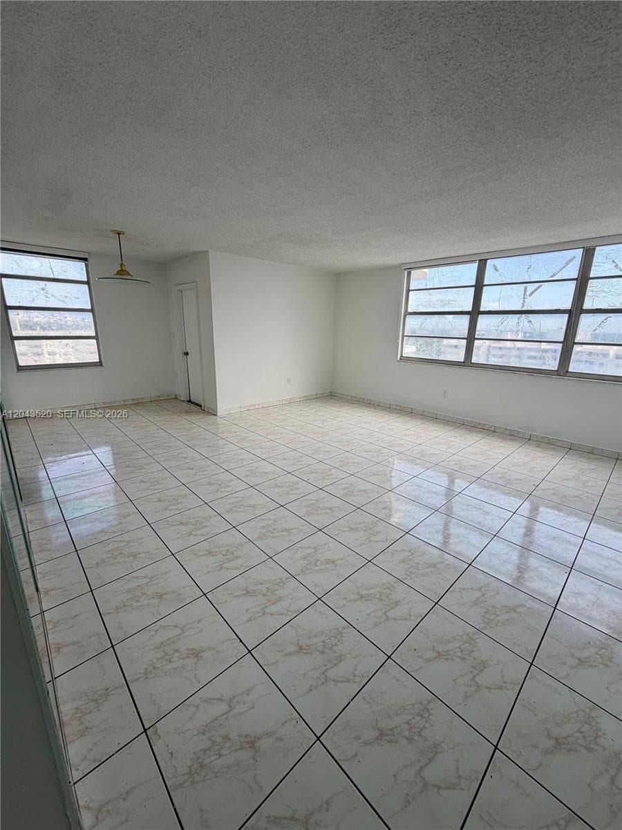 BUCKLEY TOWERS CONDO · #1215E in Miami - Photo 1