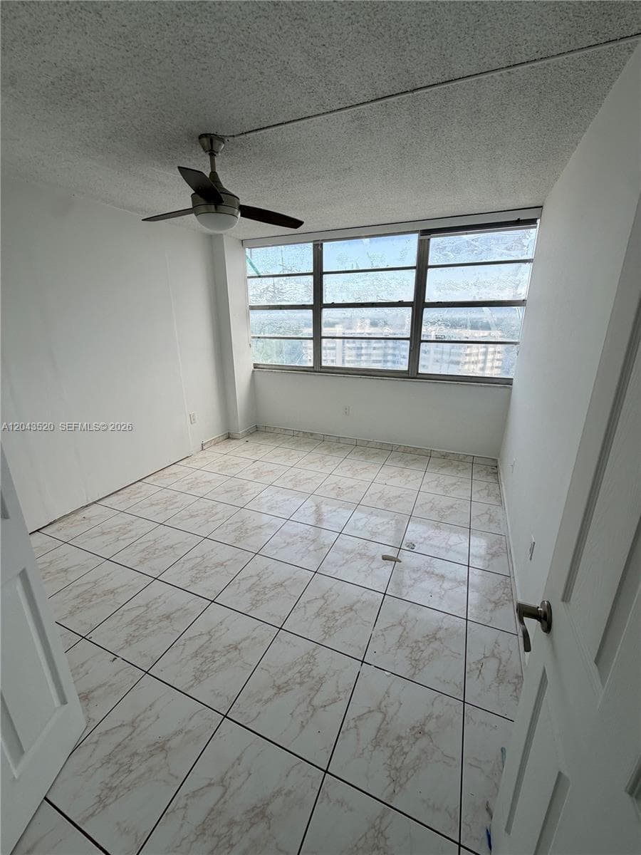 BUCKLEY TOWERS CONDO · #1215E in Miami - Photo 9