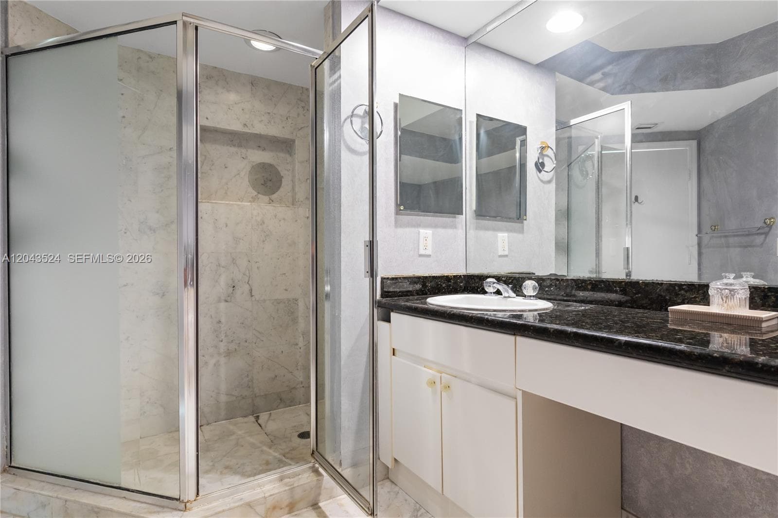 Oceania IV · #942 in Sunny Isles Beach - Photo 34