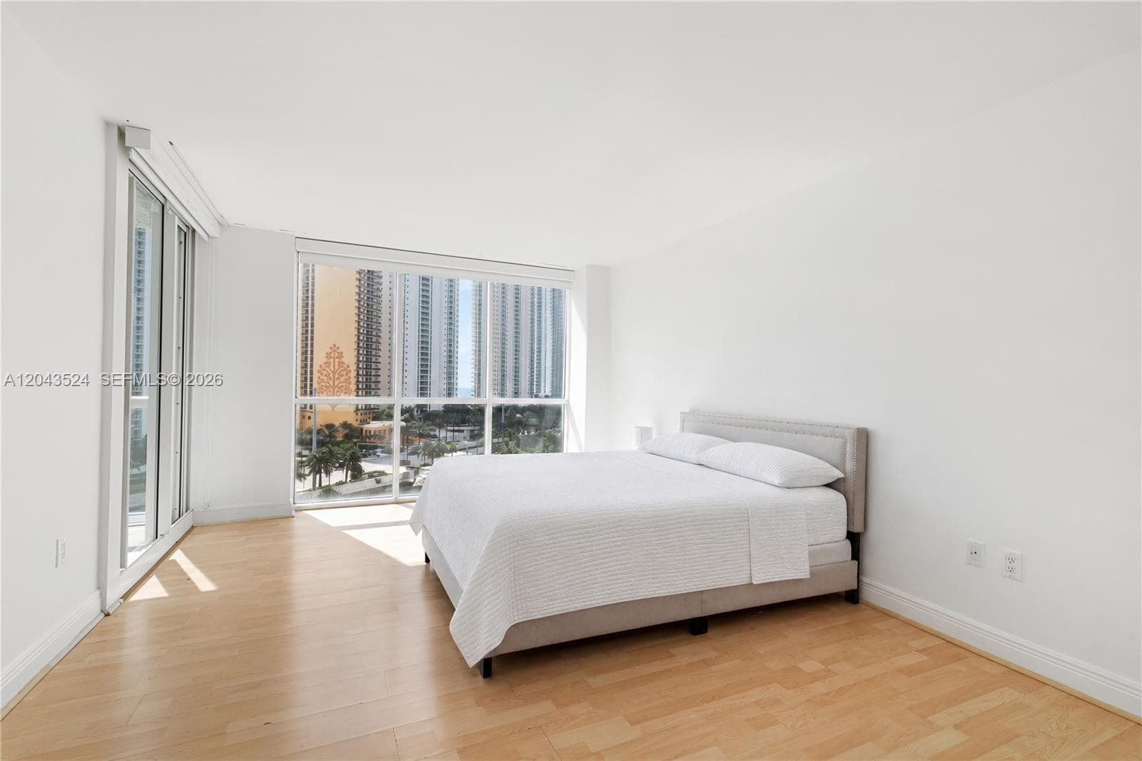 Oceania IV · #942 in Sunny Isles Beach - Photo 35