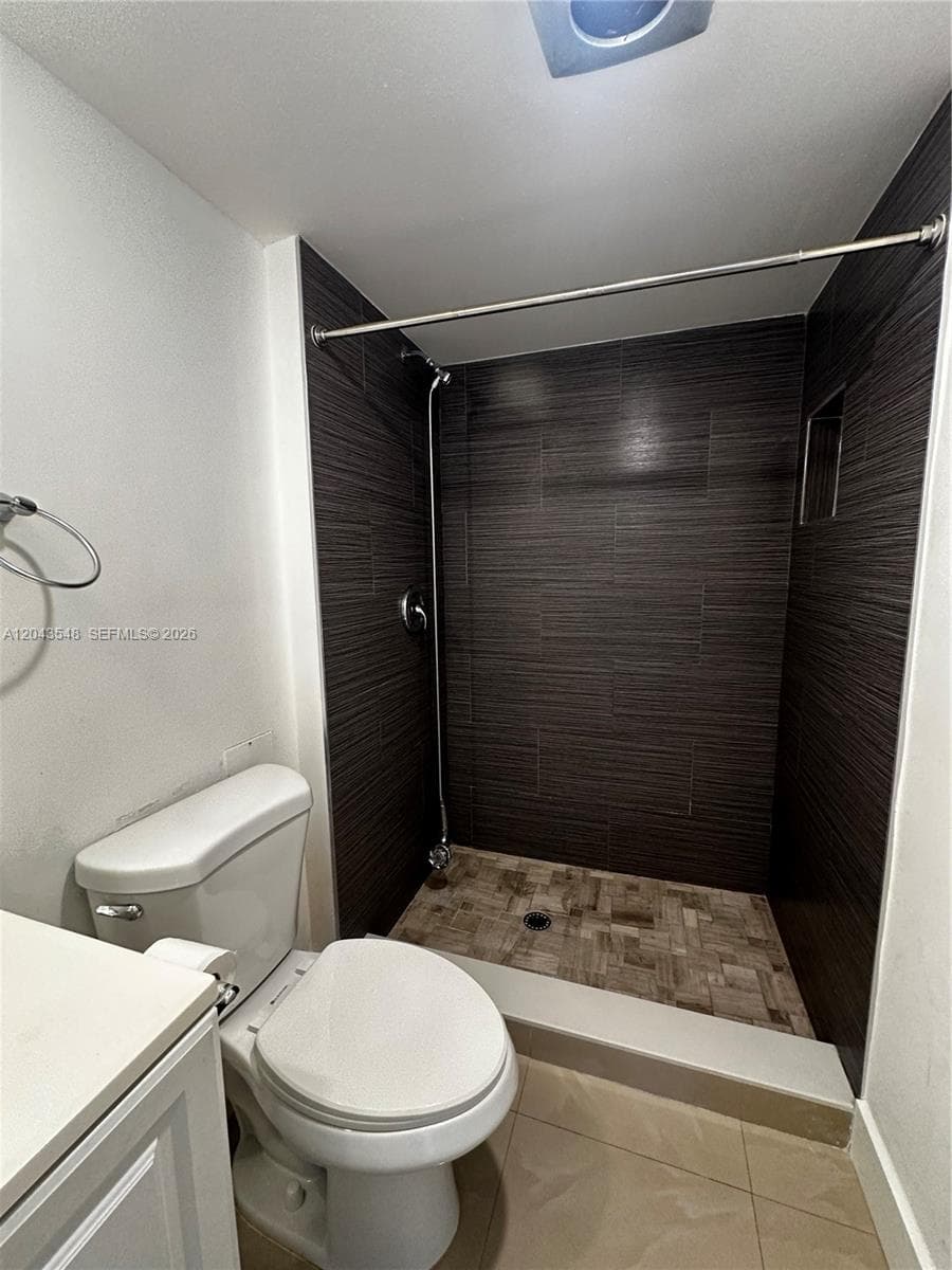 ENSENADA CONDO BLDG E-II · #315 in Aventura - Photo 13