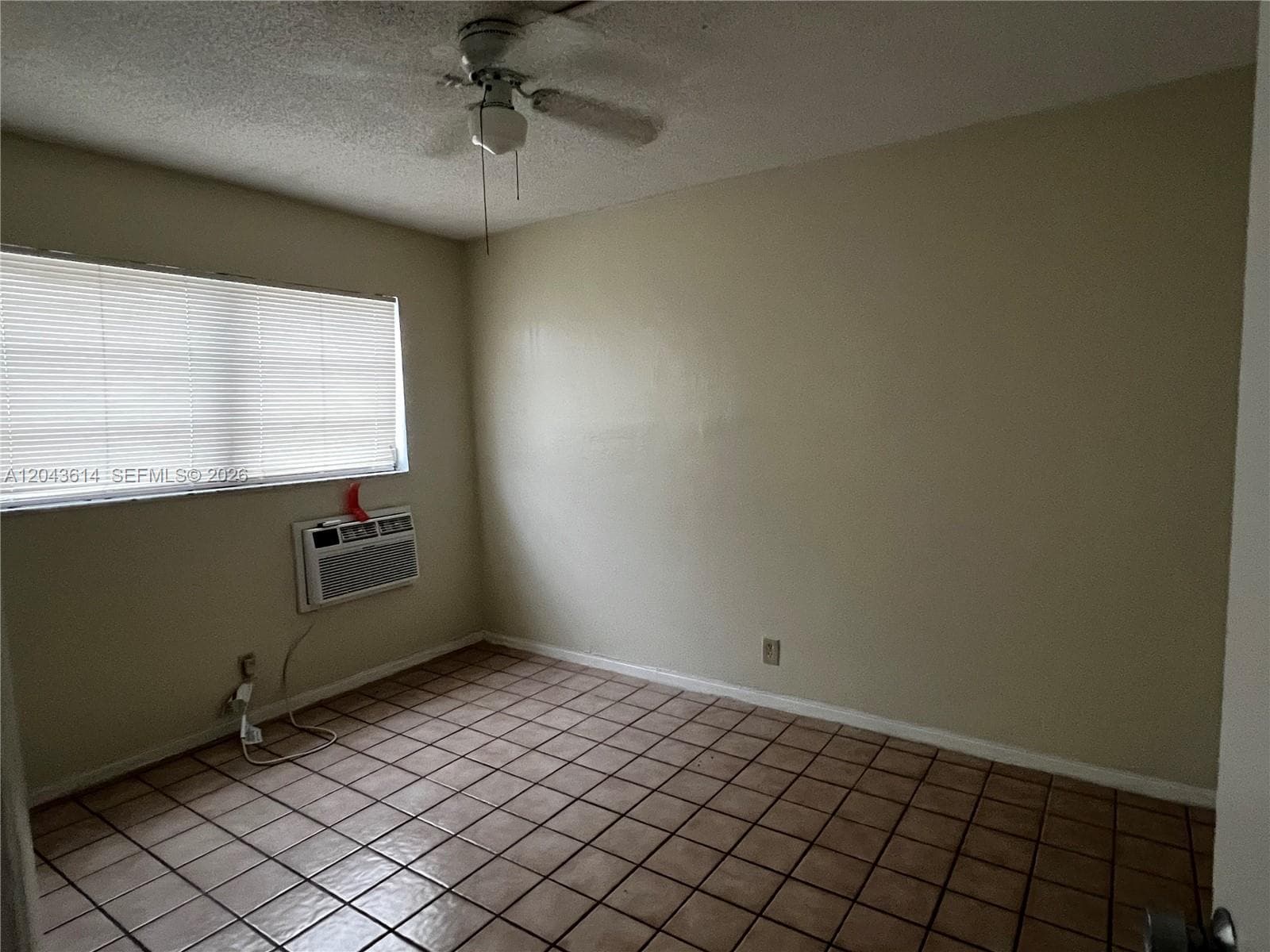 EDGEWATER BEACH CONDO · #104 in Dania Beach - Photo 13