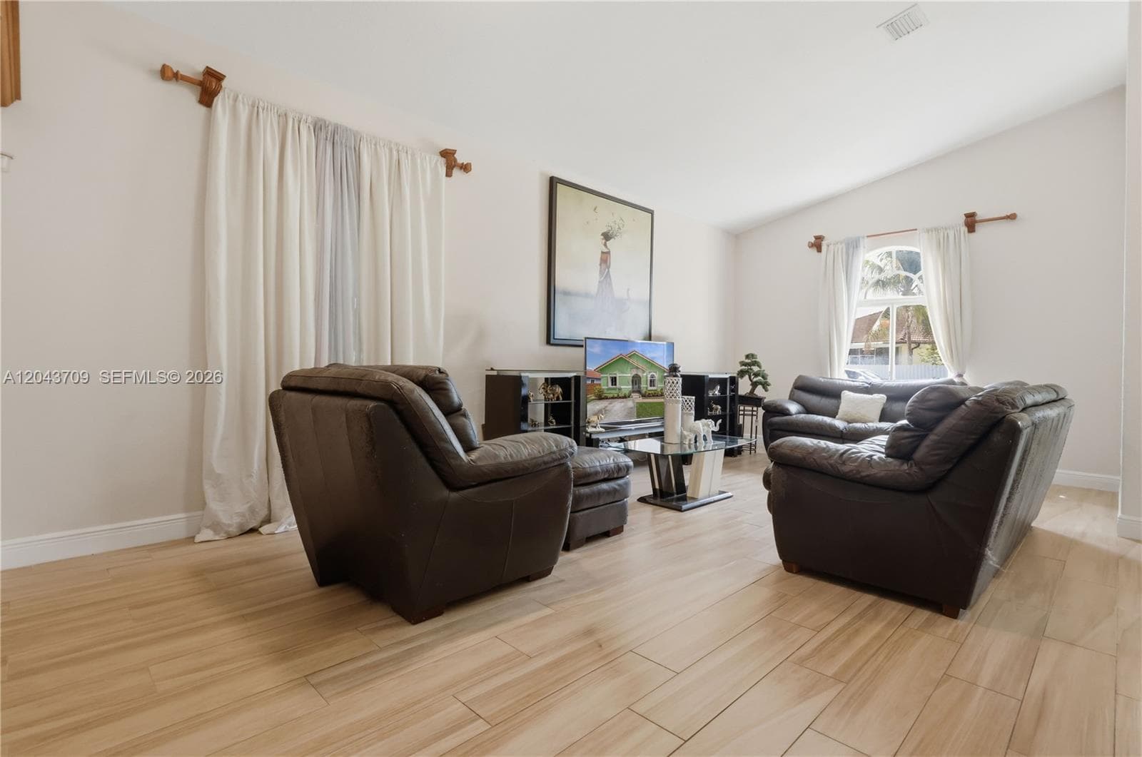 610 SE 12th Ter photo 11