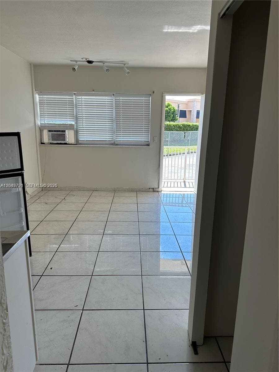 DIPLOMAT GOLF & RACQUET C · #2248 in Hallandale Beach - Photo 6
