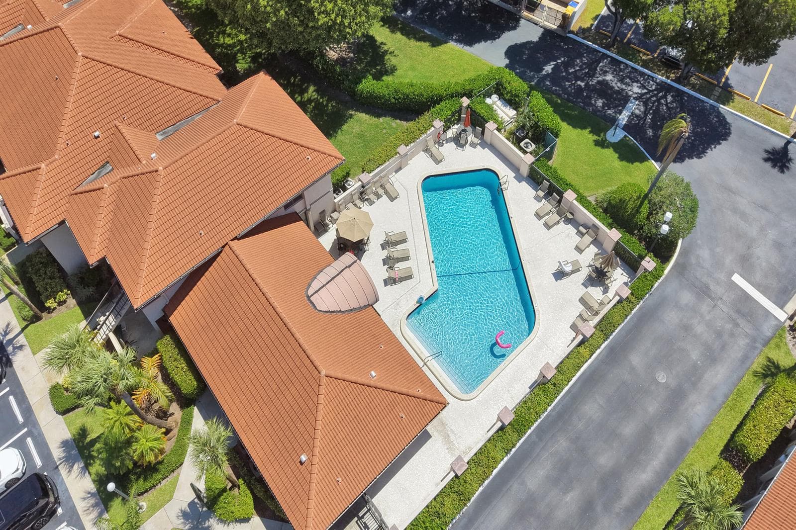 Community Pool & Clubhouse