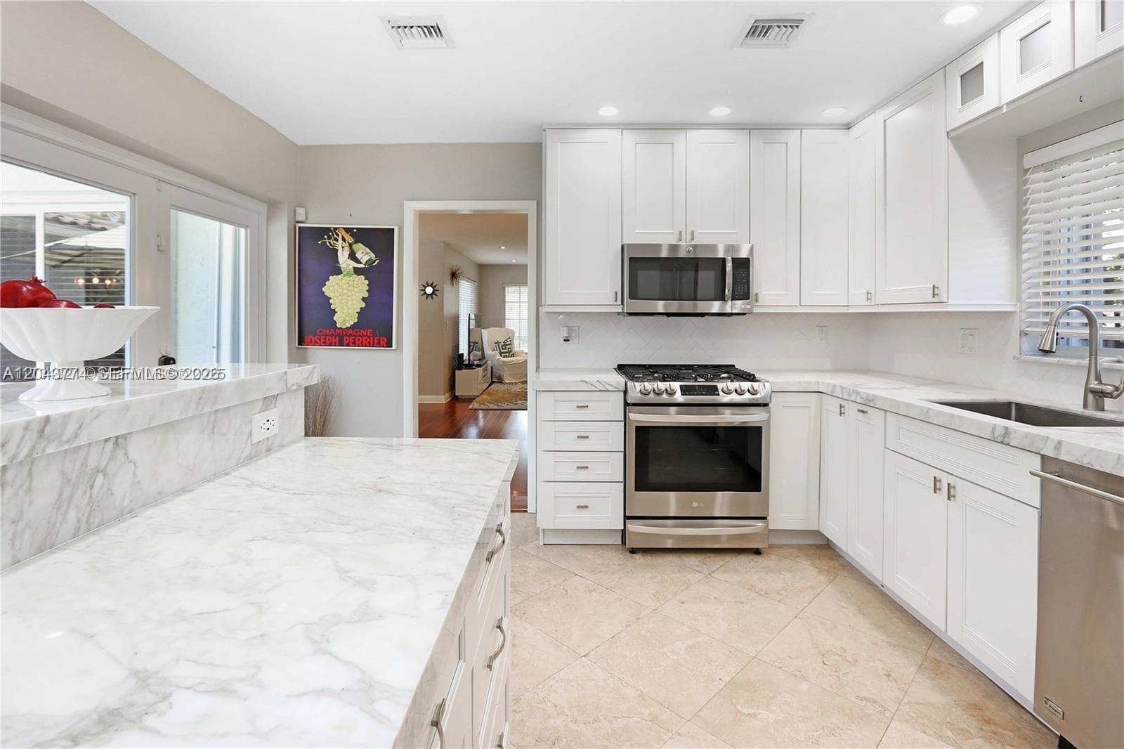 1147 Buchanan St photo 9